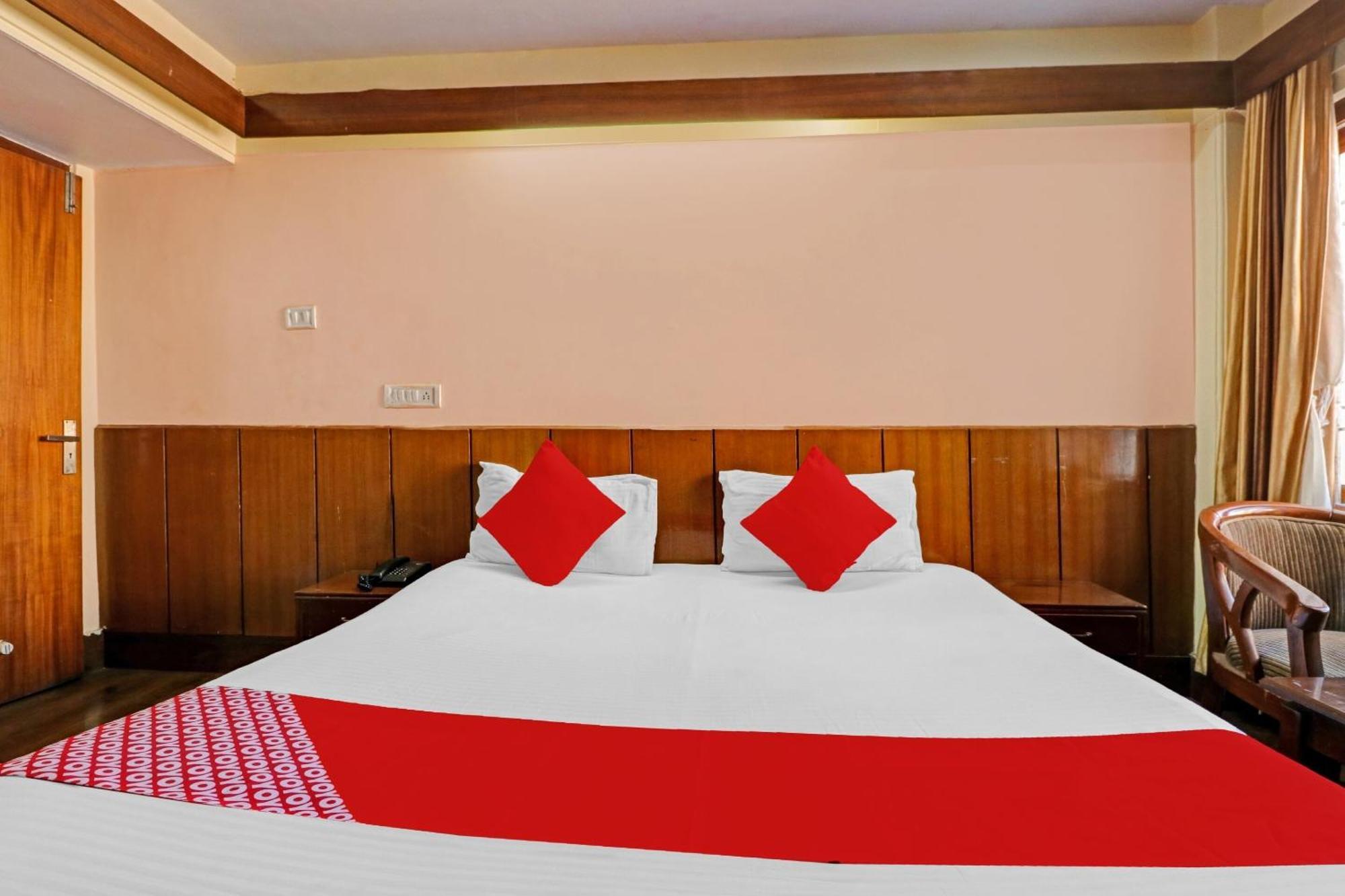 OYO Flagship 82956 Hotel Yadgar Shimla Exterior foto