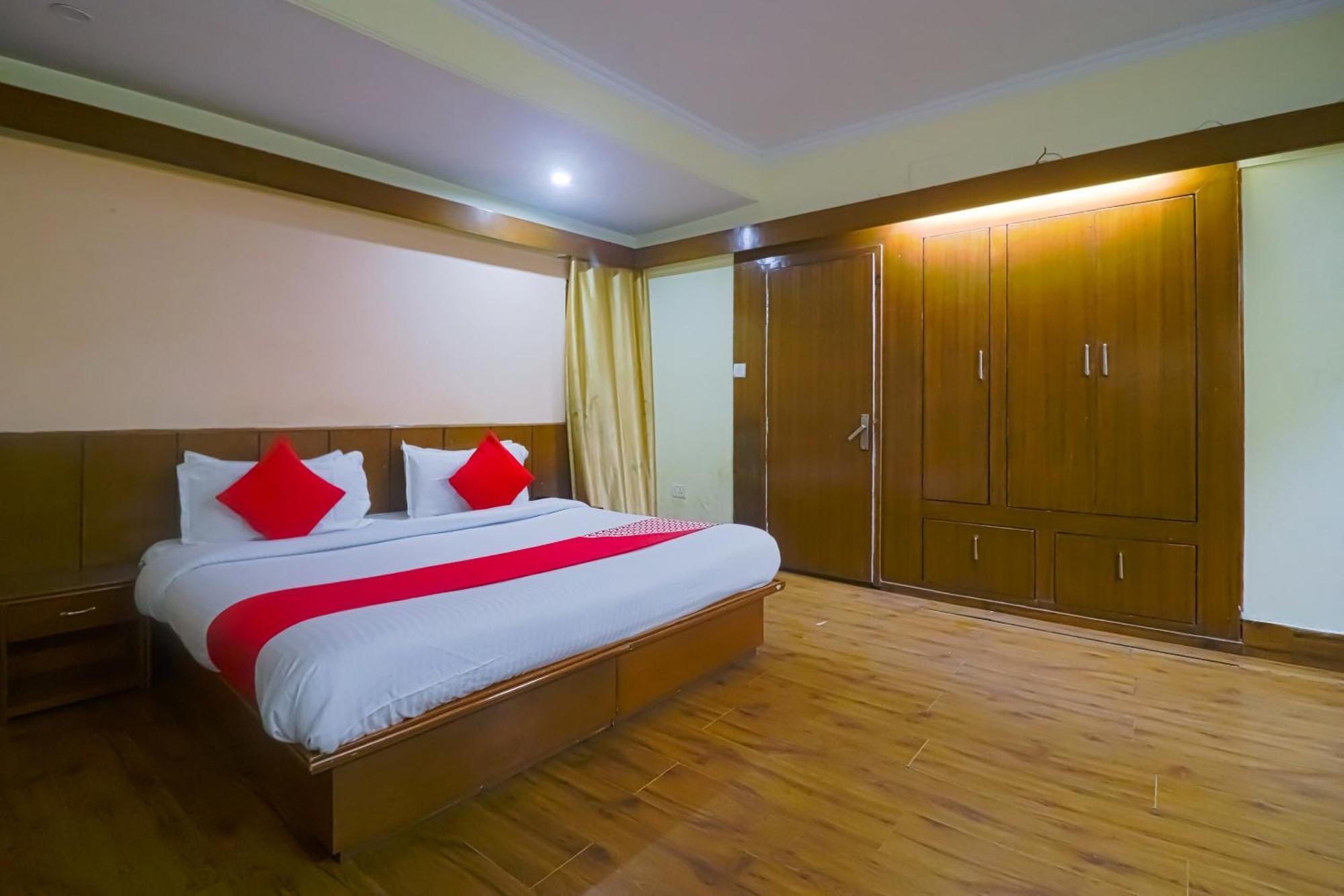 OYO Flagship 82956 Hotel Yadgar Shimla Exterior foto